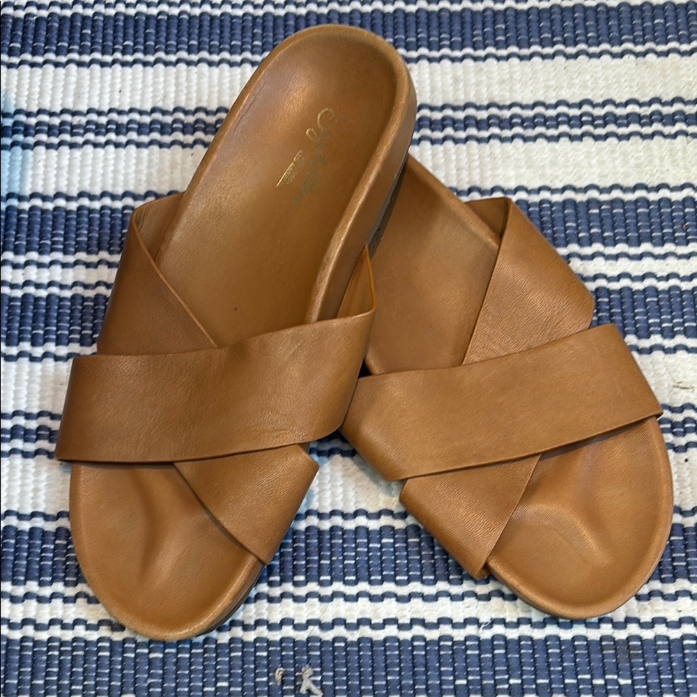 Women's Tan Slide Sandals